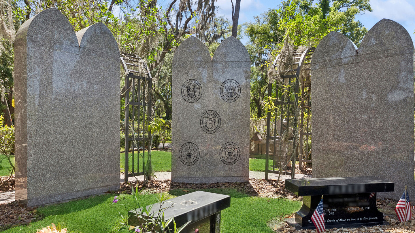 Private/semi-private estates at Baldwin-Fairchild Oaklawn Chapel & Oaklawn Cemetery