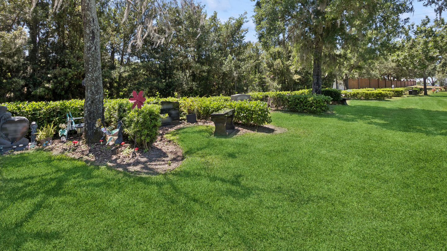 Private/semi-private estates at Baldwin-Fairchild Oaklawn Chapel & Oaklawn Cemetery