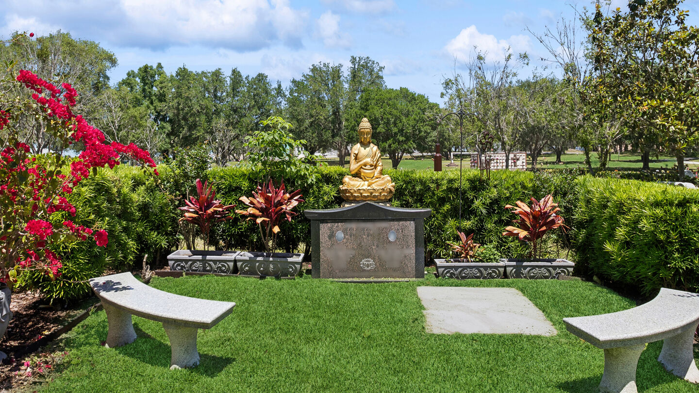 Private/semi-private estates at Baldwin-Fairchild Oaklawn Chapel & Oaklawn Cemetery