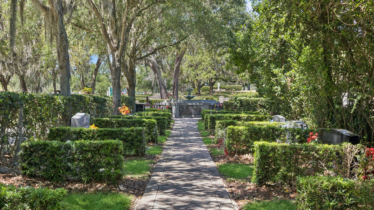 Private/semi-private estates at Baldwin-Fairchild Oaklawn Chapel & Oaklawn Cemetery