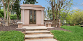 Private/semi-private estates at Parklawn Memorial Park and Menorah Gardens