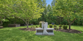 Private/semi-private estates at Dale Memorial Park