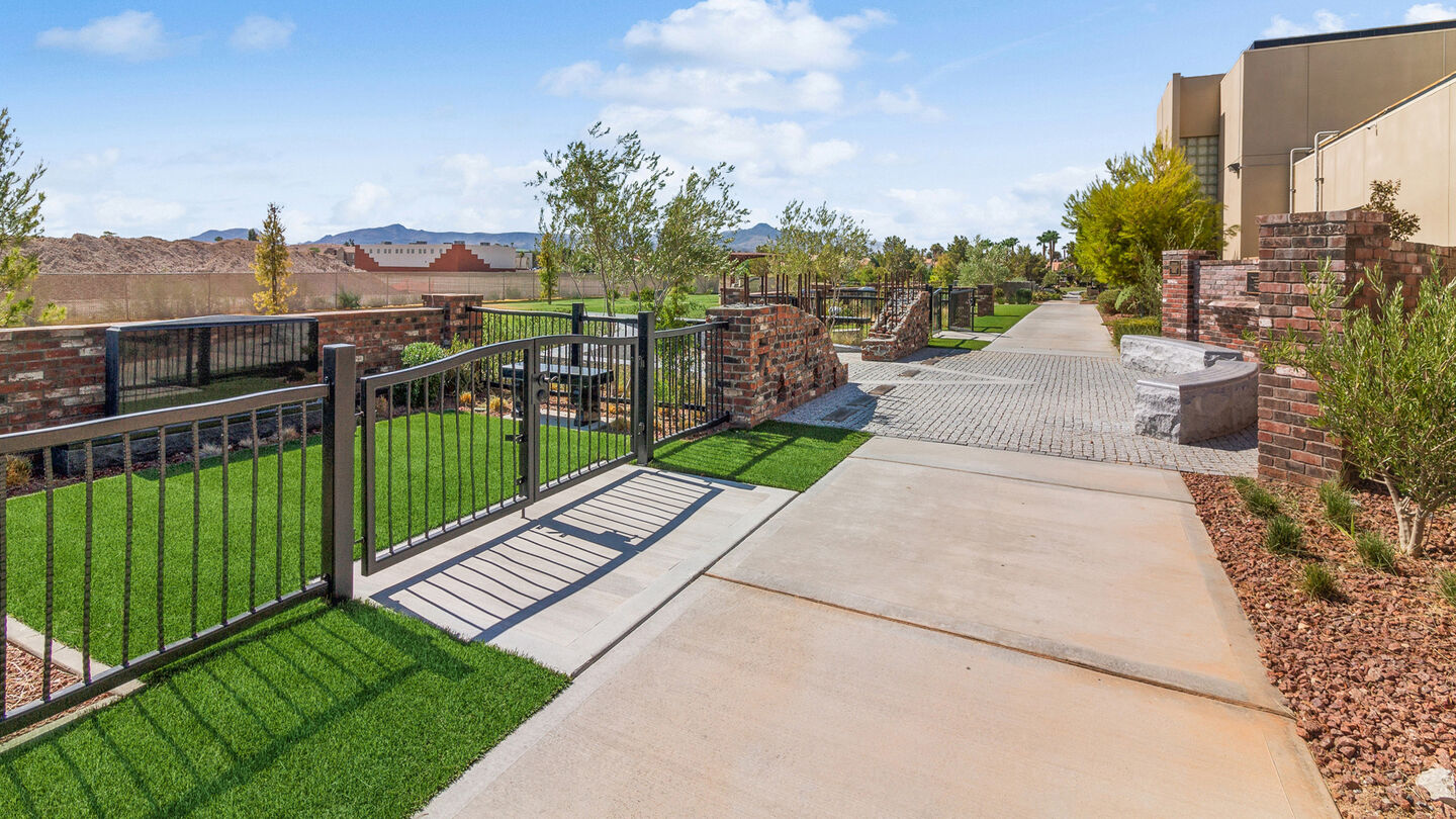 Private/semi-private estates at King David Memorial Chapel & Cemetery