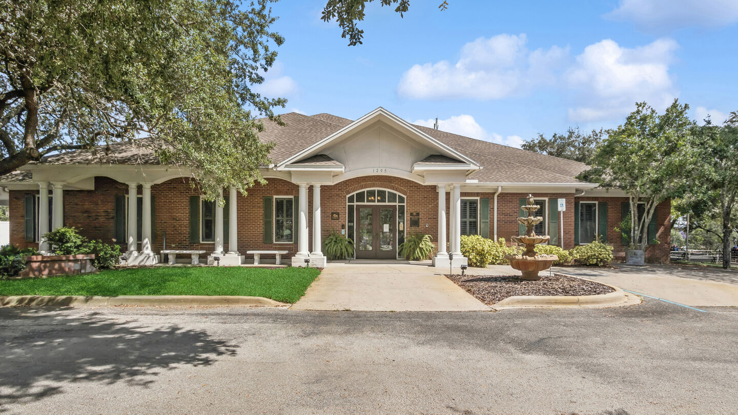 Deltona Memorial Funeral Home & Gardens