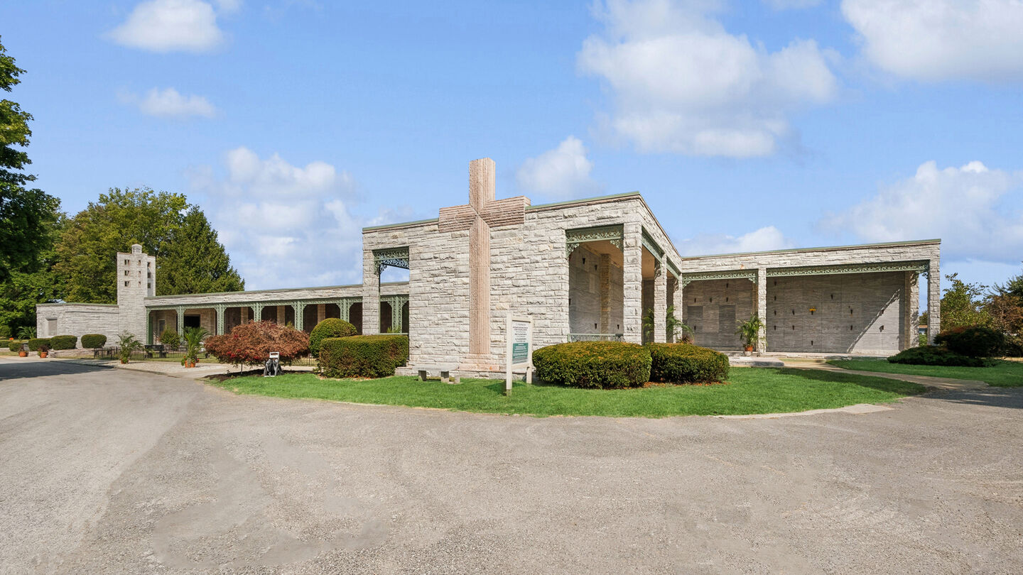 Lake View Funeral Home & Memorial Gardens