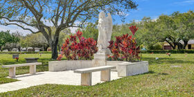Unique feature at Fred Hunter's Hollywood Memorial Gardens North