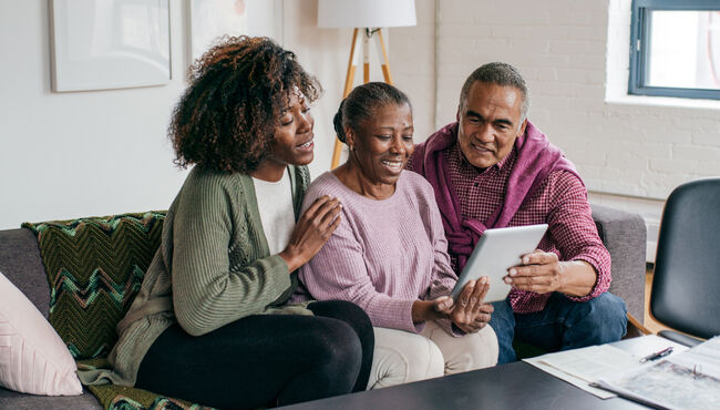 adult daughter with parents
