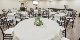 Lugar de celebración de la vida para servicios, reuniones y recepciones en Funeraria del Angel West Covina