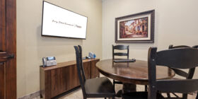 Arrangement room at J. Warren Funeral Services Mountain View Chapel & Crematorium & Casa Grande Mountain View Cemetery