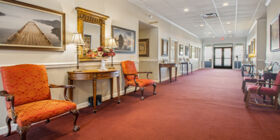 Área de estar en Bunch-Johnson Funeral Home