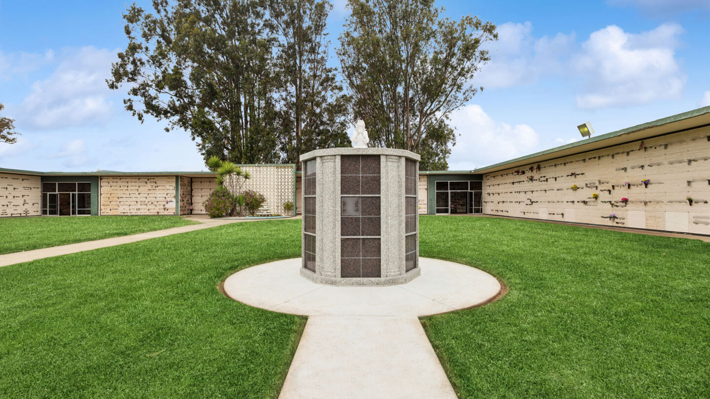 Columbario en Los Osos Valley Mortuary & Memorial Park