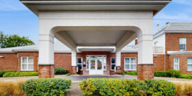 Exterior at Les Salons Funéraires Guay