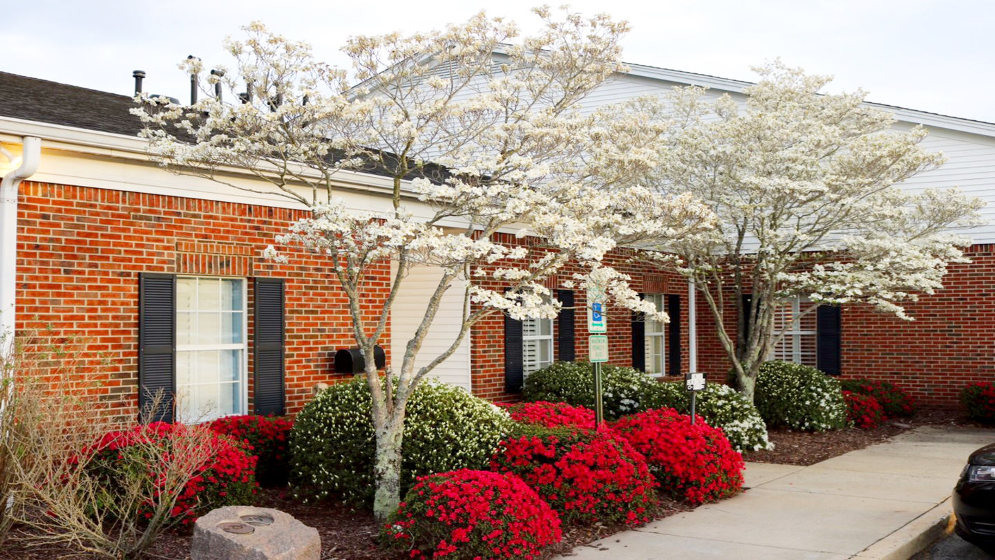 Exterior at Hanes Lineberry Funeral Home