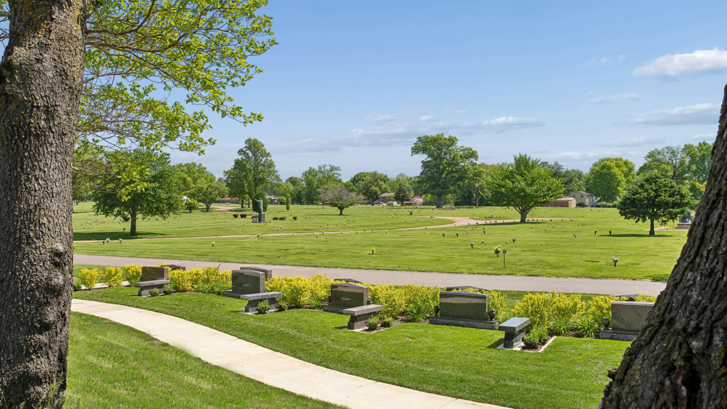 Cemetery grounds at Valhalla Gardens of Memory