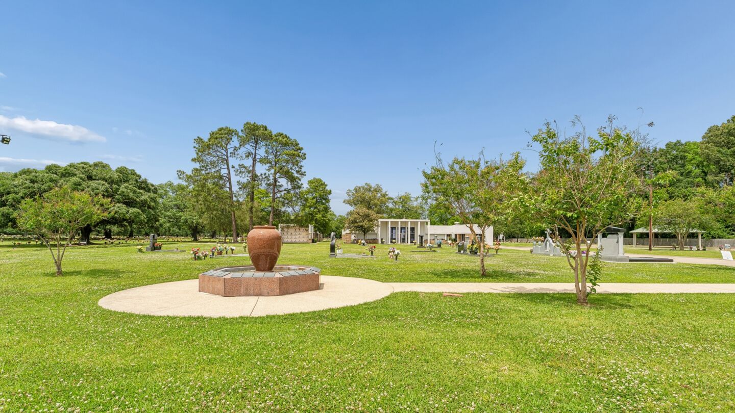 Greenoaks Funeral Home & Memorial Park