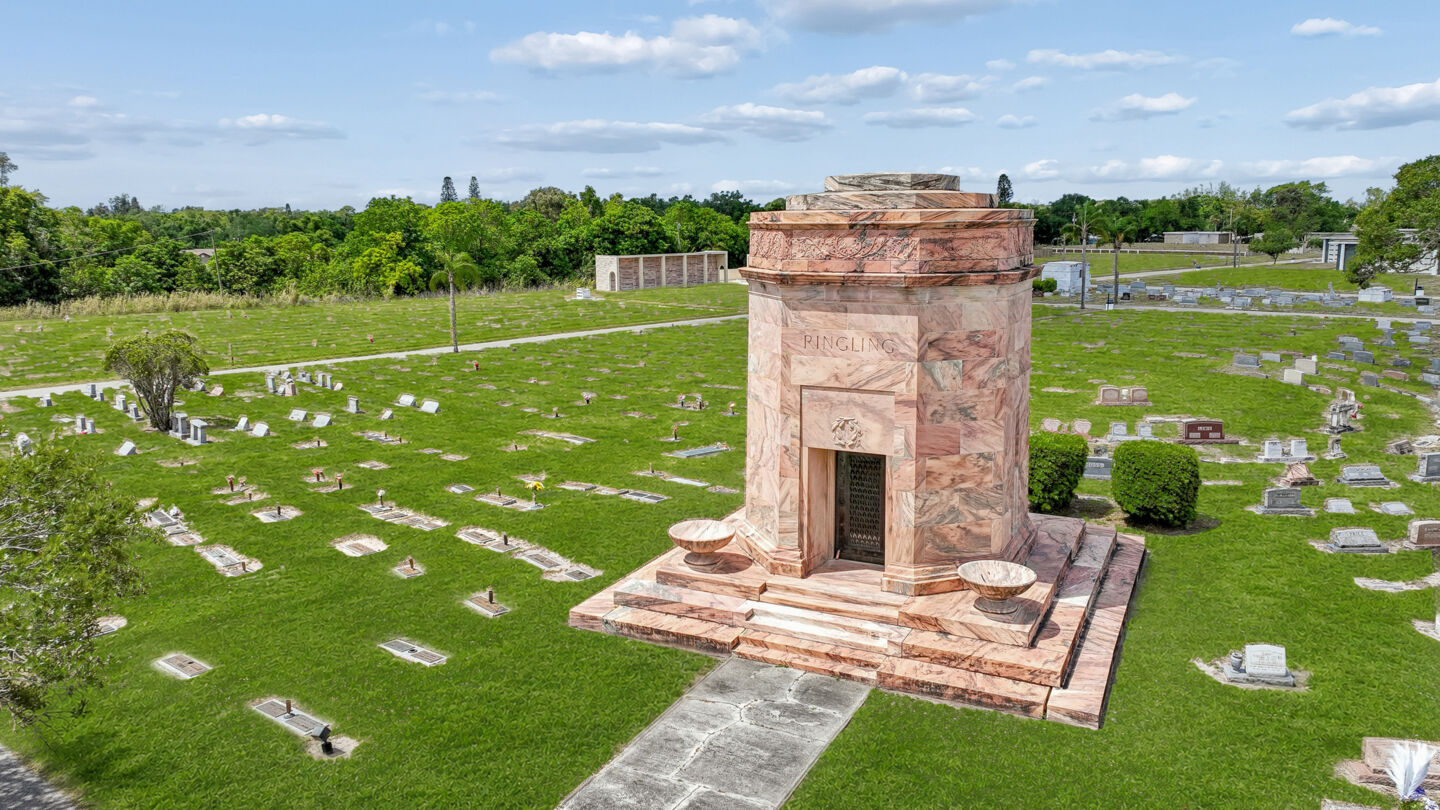 Terrenos del cementerio en Manasota Memorial Park