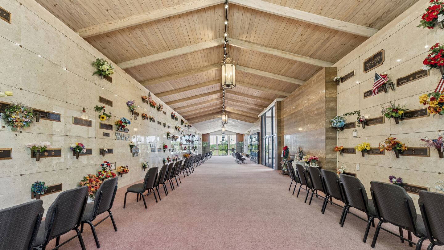 Roselawn Funeral Home & Memorial Gardens