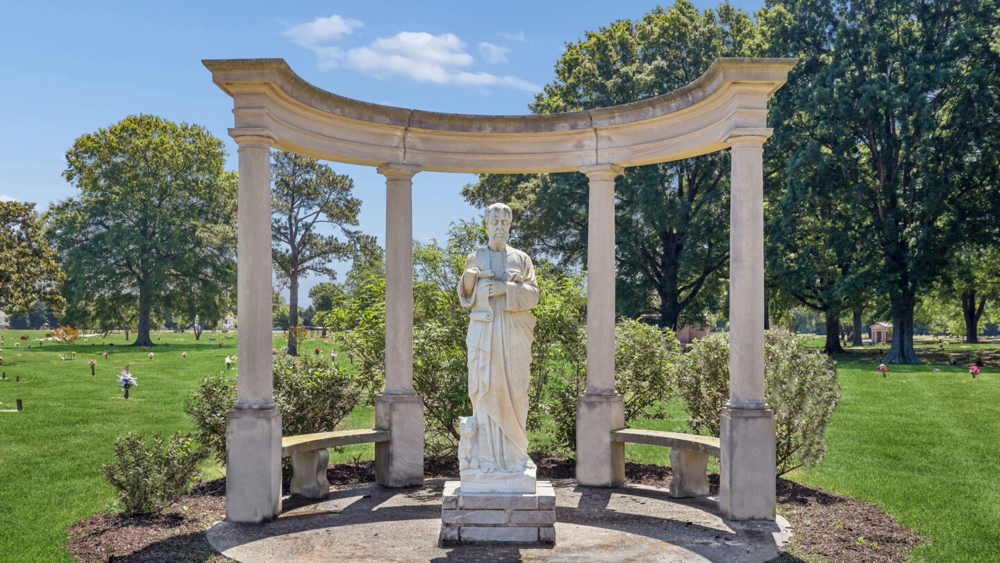 Unique Features at Woodlawn Funeral Home & Memorial Gardens