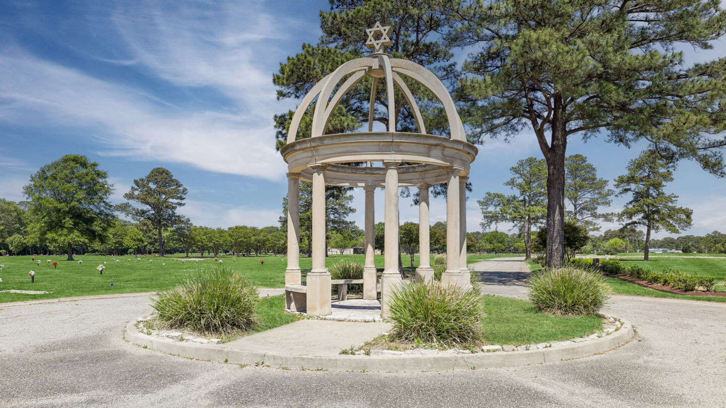 Unique Features at Woodlawn Funeral Home & Memorial Gardens