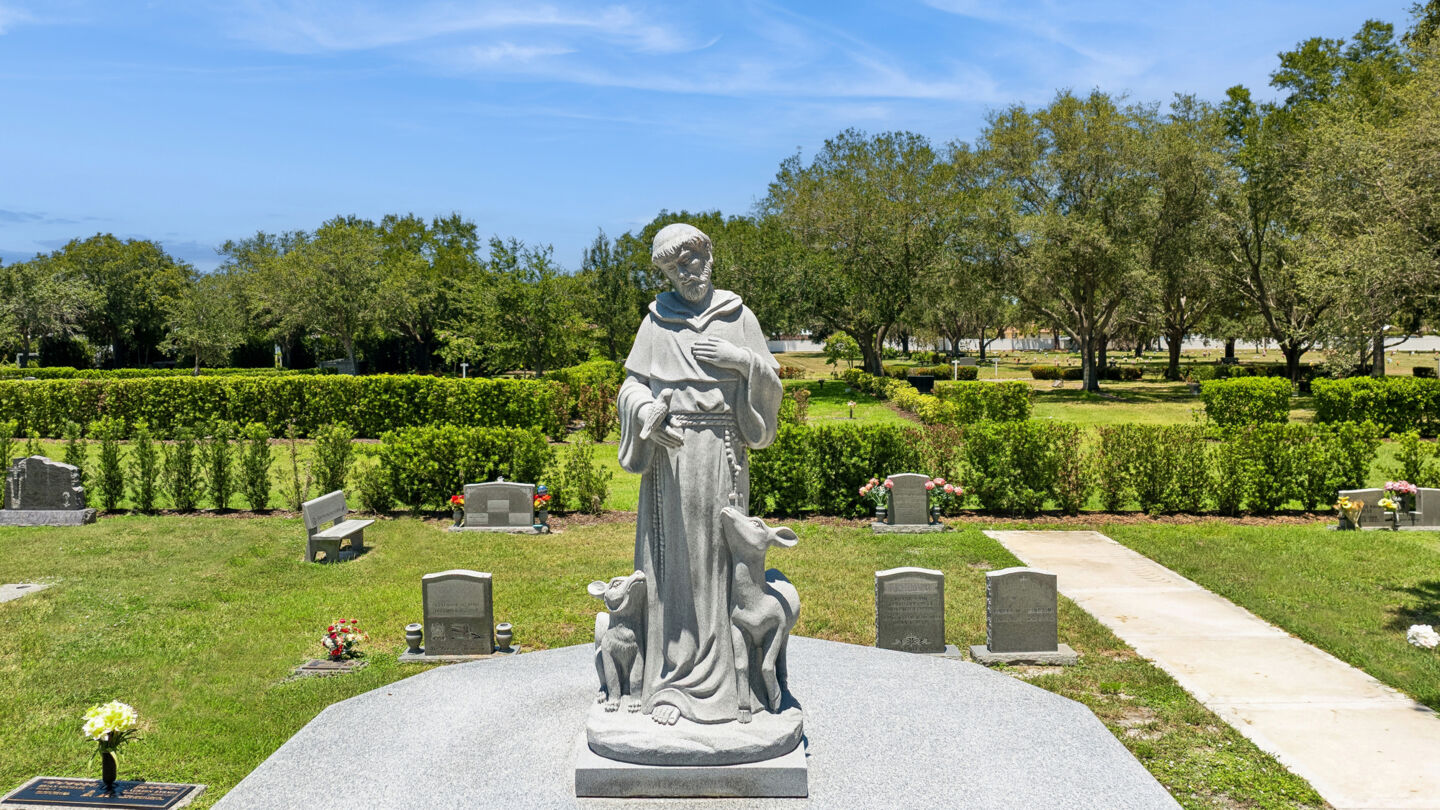 Unique features at Robert Toale & Sons Funeral Home at Palms Memorial Park